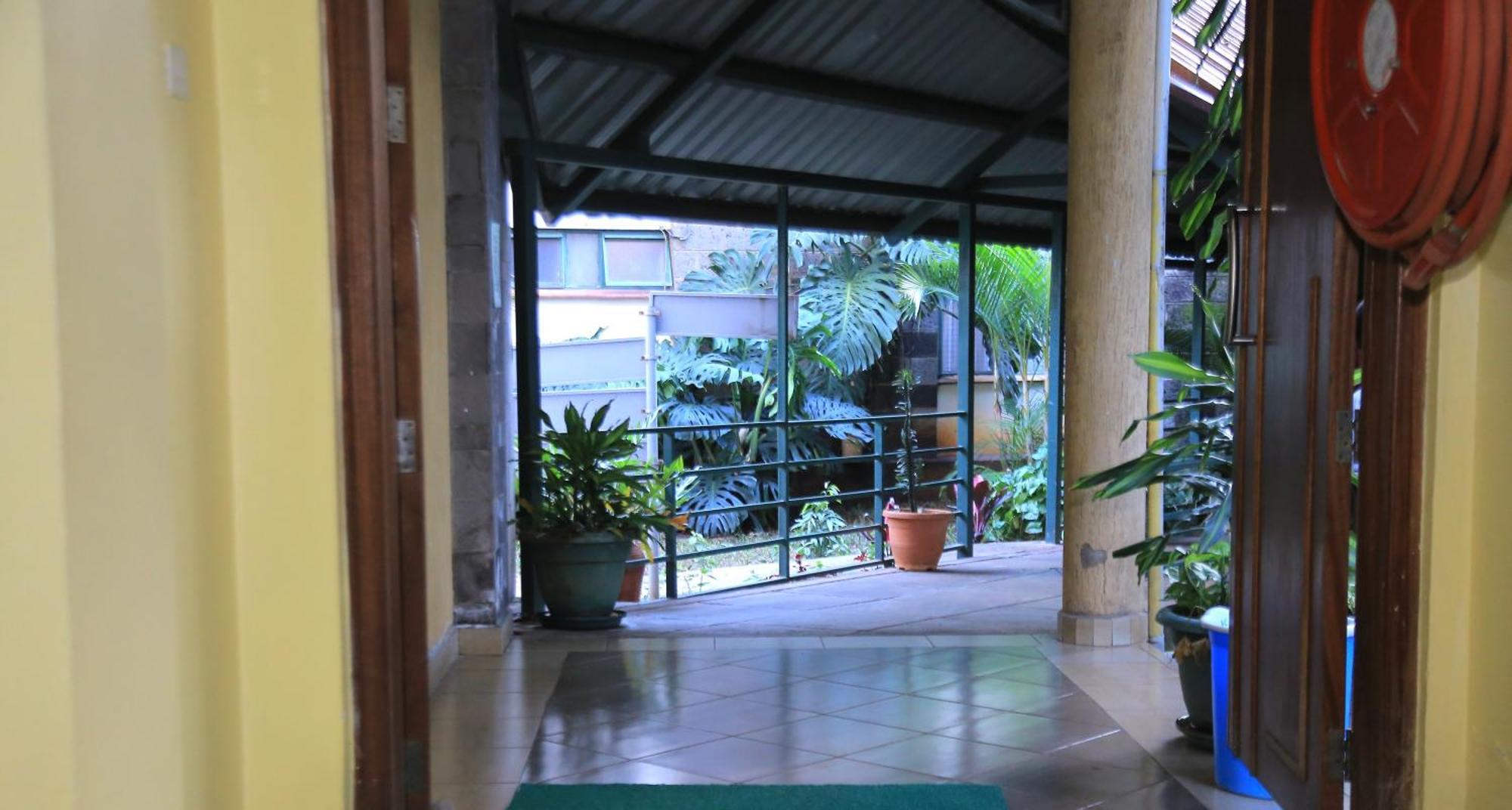 Ack Guest House ナイロビ エクステリア 写真